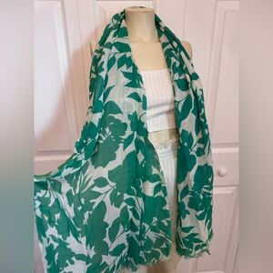 Vtg Green Leaf Print Scarf